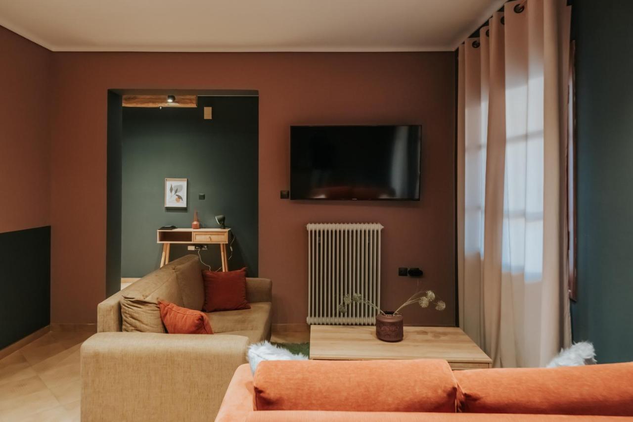 Kalavrita Krinides Apartment And Attics Bagian luar foto