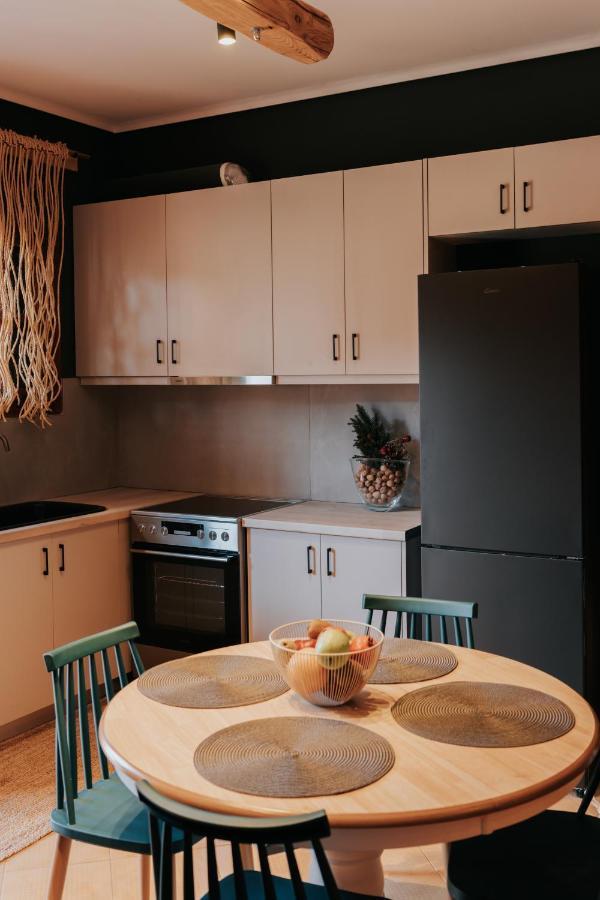 Kalavrita Krinides Apartment And Attics Bagian luar foto