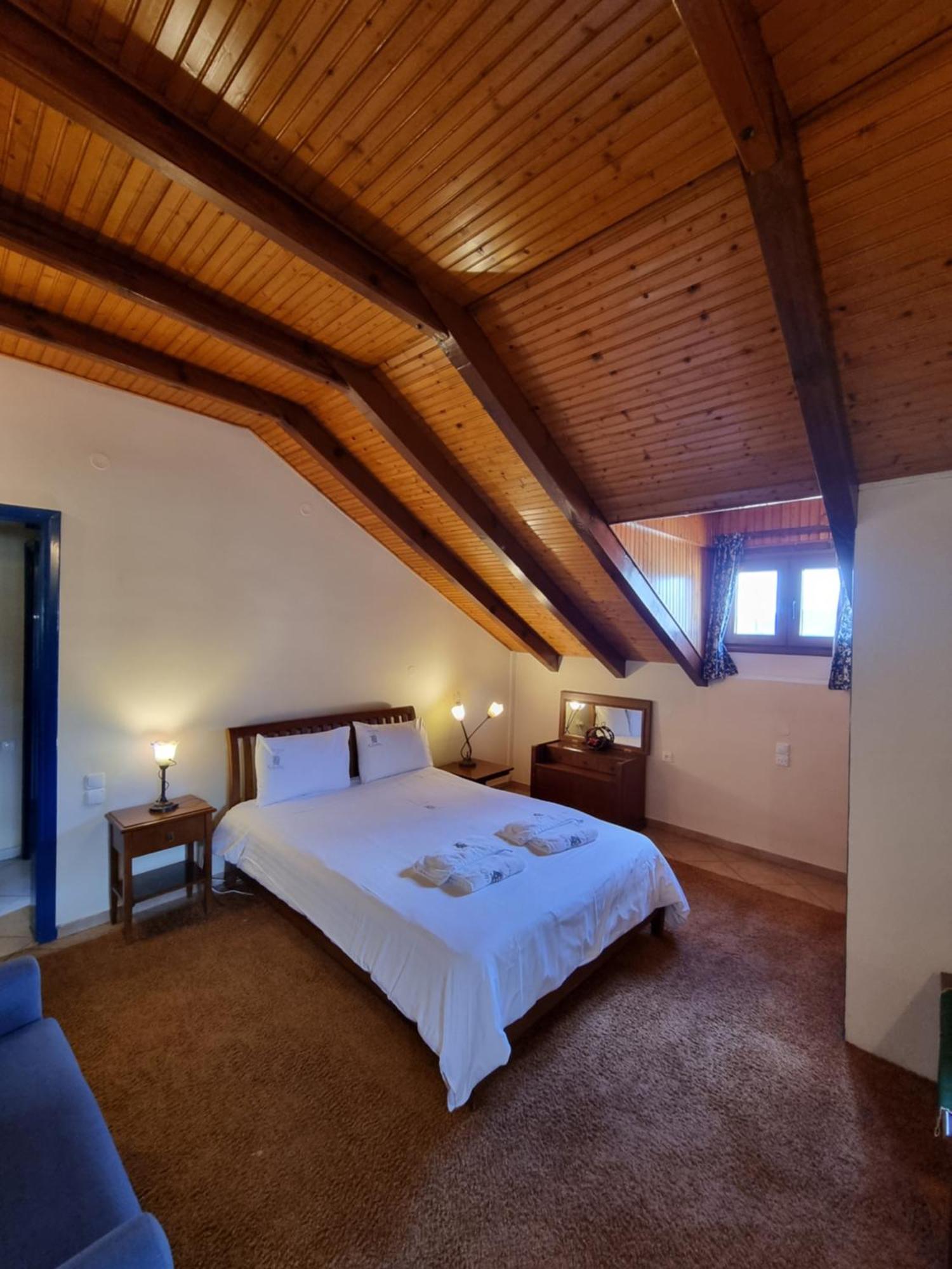 Kalavrita Krinides Apartment And Attics Bagian luar foto