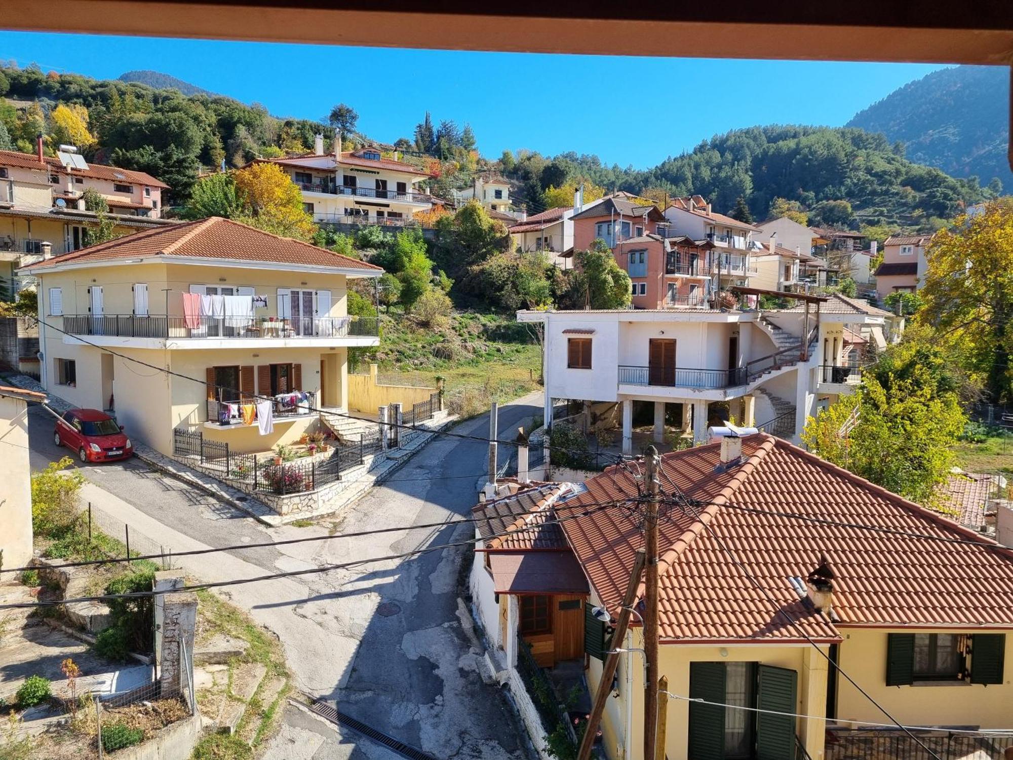 Kalavrita Krinides Apartment And Attics Bagian luar foto